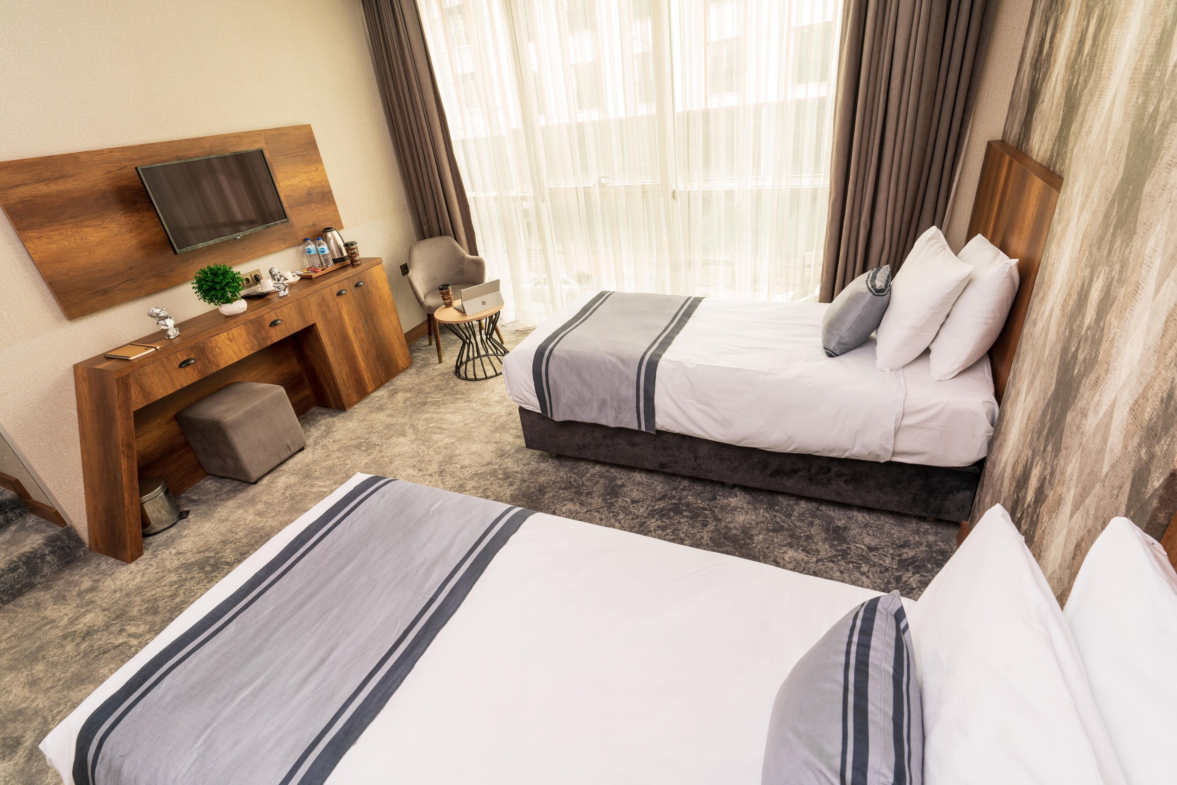 Quarto duplo luxo | Roupas de cama de algodão egípcio, roupas de cama premium, frigobar