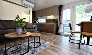 Kempen cottage 4 | Oppholdsområde | TV