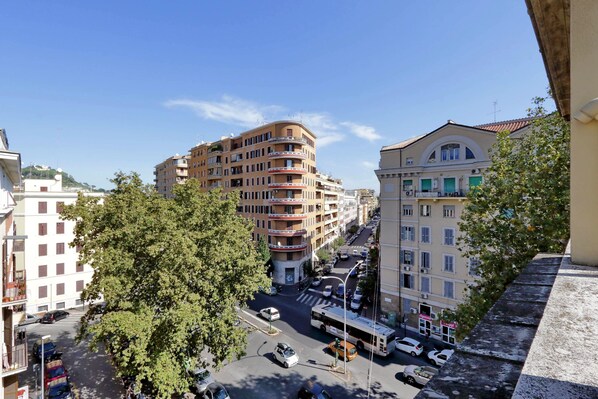 Apartment, 3 Schlafzimmer | Blick auf die Stadt