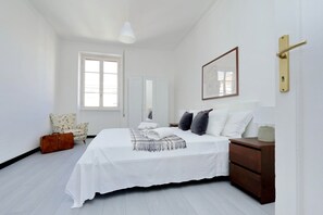 3 habitaciones, tabla de planchar con plancha y wifi gratis 
