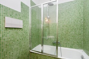 Apartment, 3 Schlafzimmer | Komfortbadewanne