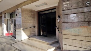 Property entrance - Rizzo Vatican Apartment (Rome)