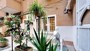 Exterior detail - Rizzo Vatican Apartment (Rome)
