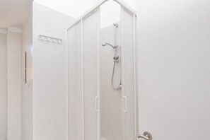 Appartamento, 2 camere da letto | Doccia