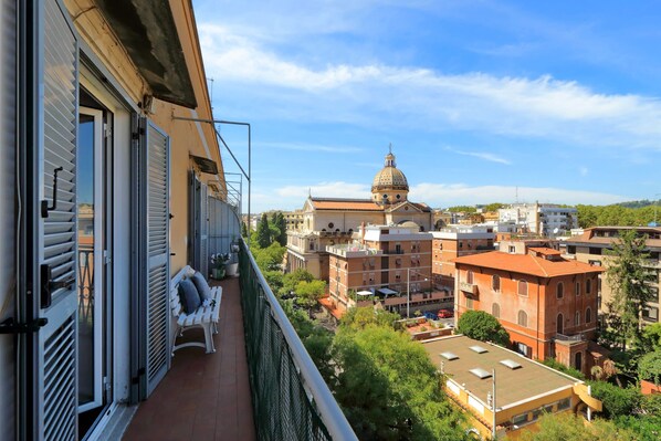 Apartment, 2 Schlafzimmer | Balkon