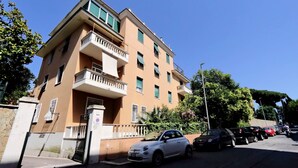 Exterior - St Peter Mediatrice Apartment (Rome)