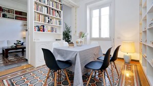 Unclassified image, 5 of 39, button - Oslavia Central Apartment (Rome)