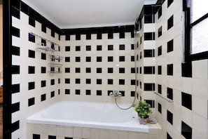 Appartement, 1 chambre | Baignoire relaxante profonde