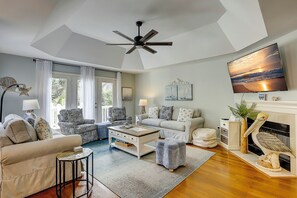 Smart TV, fireplace, table tennis