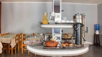 Free daily buffet breakfast