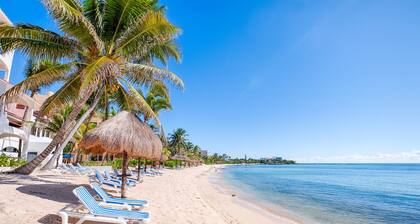 Family perfect penthouse with spectacular views! Enjoy the AC and Wifi!