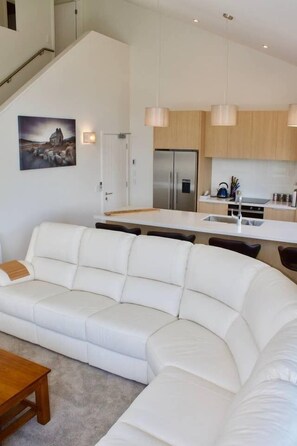 54-inch flat-screen TV with cable channels, TV, fireplace