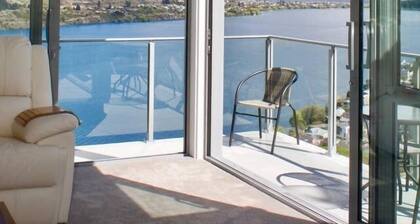 52a Preston Heights Apartment