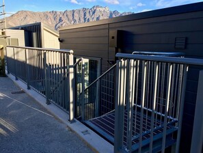 Balcony - Lake View Townhouse Queenstown Hill (Queenstown Hill)