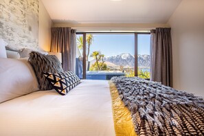 Villa (2 Bedrooms) | 2 bedrooms, iron/ironing board, free cribs/infant beds, free WiFi