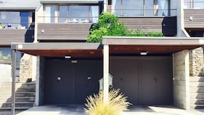 Exterior - Distinctive Adjacent Two Lake View Townhouses (Queenstown)