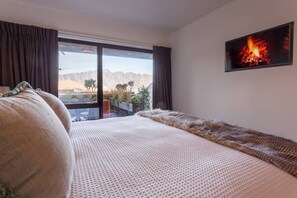 4 slaapkamers, een strijkplank/strijkijzer, wifi, beddengoed