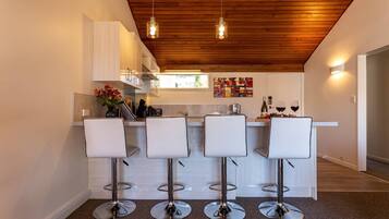 Villa (2 Bedrooms) | Private kitchen