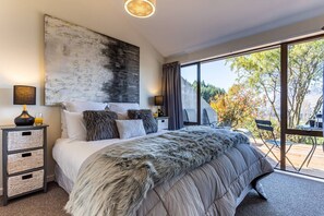 2 slaapkamers, een strijkplank/strijkijzer, gratis wifi, beddengoed