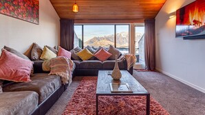 別墅 (2 Bedrooms) | 客廳 | 電視、Netflix、串流服務、電腦螢幕