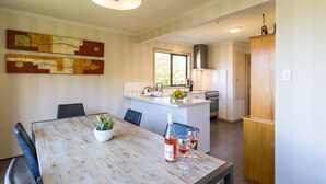Unclassified image, 3 of 36, button - Large Distinctive AND Spacious Family Home (Queenstown)
