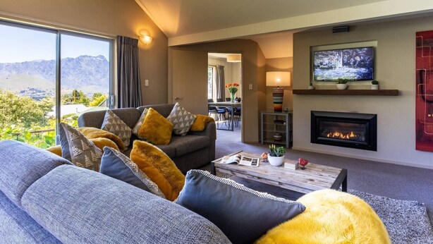 Unclassified image, 1 of 36, button - Large Distinctive AND Spacious Family Home (Queenstown)