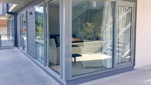 Unclassified image, 4 of 35, button - Lake View Apartment Queenstown Hill (Queenstown)