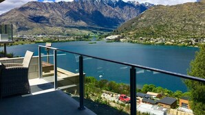 Unclassified image, 5 of 35, button - Lake View Apartment Queenstown Hill (Queenstown)