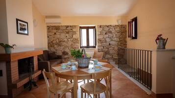 Apartment, Balcony (Il Frantoio - 4 Adults) | In-room dining
