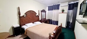 スーペリア ダブルルーム | 1 室のベッドルーム、高級寝具、羽毛の掛け布団、セレクト コンフォート製ベッド