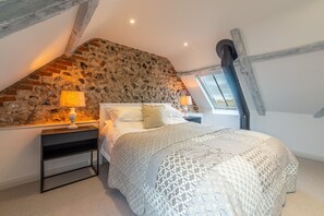 2 bedrooms, hypo-allergenic bedding, iron/ironing board, Internet - Wheelwrights, Sustead, Norfolk (Sustead)