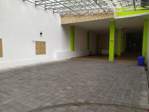 Free self parking - Green Belt Kost Exclusive (Ngemplak)