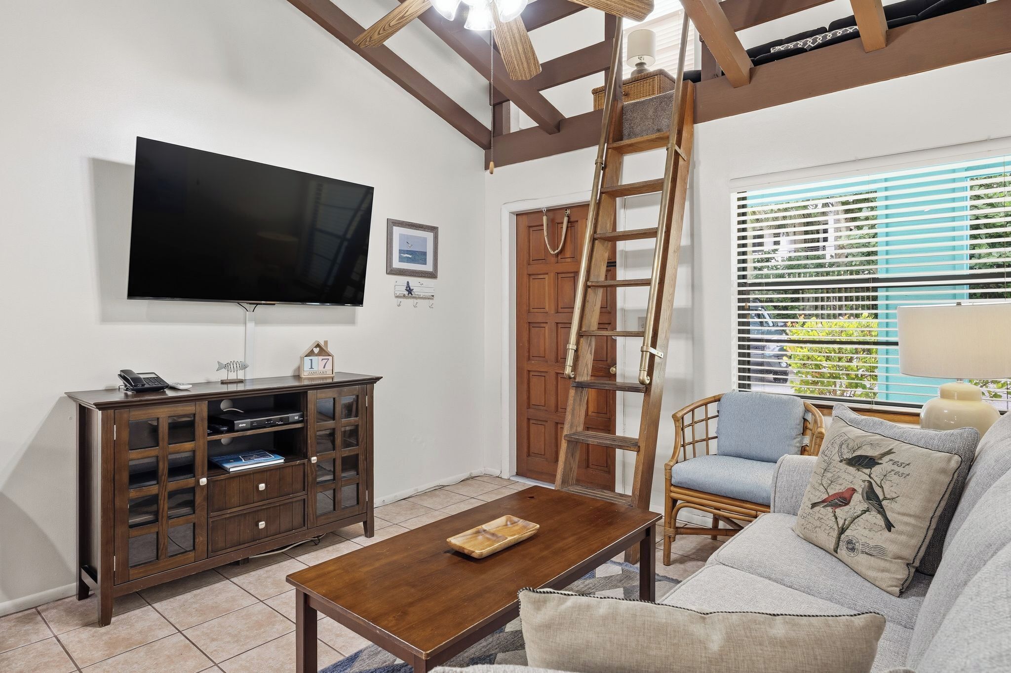 Suite, 1 Bedroom | Living area | 32-inch flat-screen TV with cable channels, TV