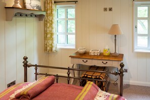 1 bedroom, iron/ironing board, bed sheets