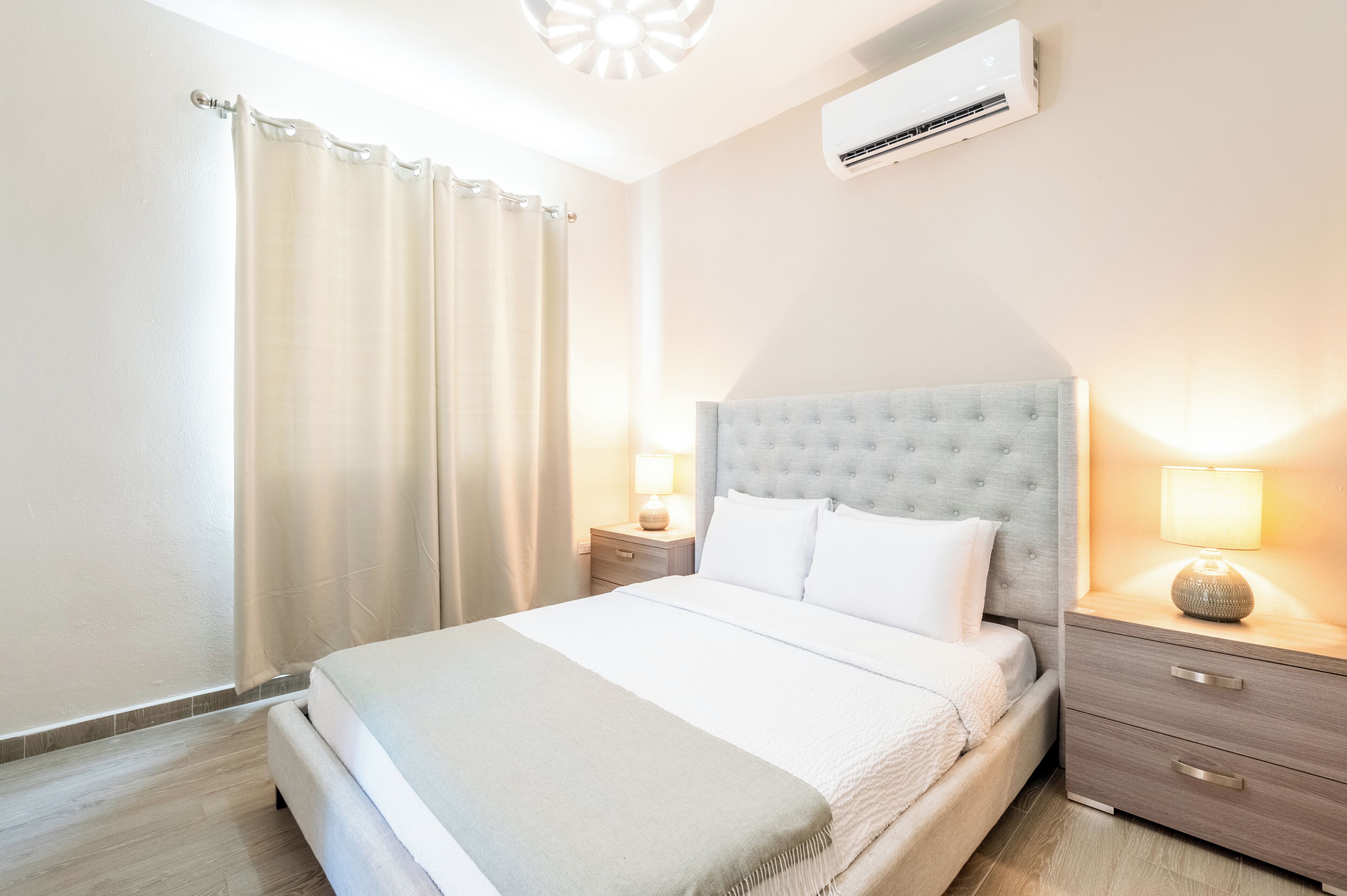Apartamento (2A) | Ropa de cama hipoalergénica, cortinas opacas, sistema de insonorización
