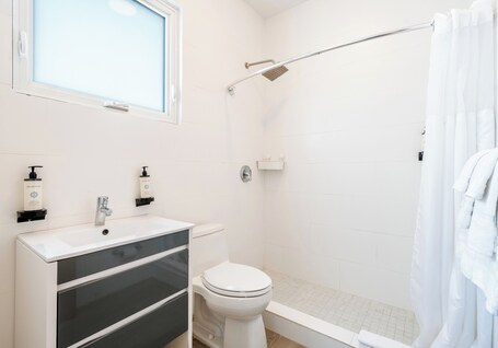 La Mona Loiza Apartments Complex - Image 90