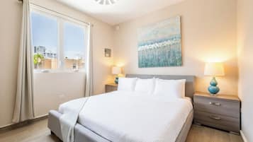 2 Bedroom Apartment | Allergitestet sengetøy, individuelt dekorert og individuelt innredet