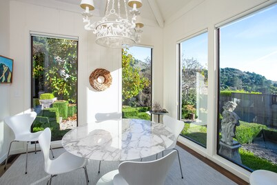 Sophisticated Artist's Retreat