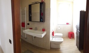 Een douche, een haardroger