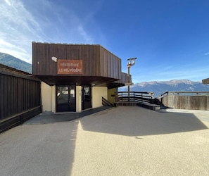 Exterior - 100m from ski slopes, 3rd floor, balcony, tv, ski locker, 39m², Les Orres (Les Orres)