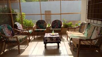 Breakfast, lunch, dinner served; local and international cuisine