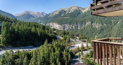 100m du centre station, 10Ăšme Ă©tage, vue montagne, balcon, tĂ©lĂ©vision, casier Ă ski, 31mÂČ, Les Orres