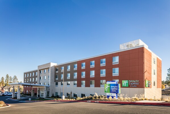 Exterior - Holiday Inn Express & Suites Bend South by IHG (Bend)