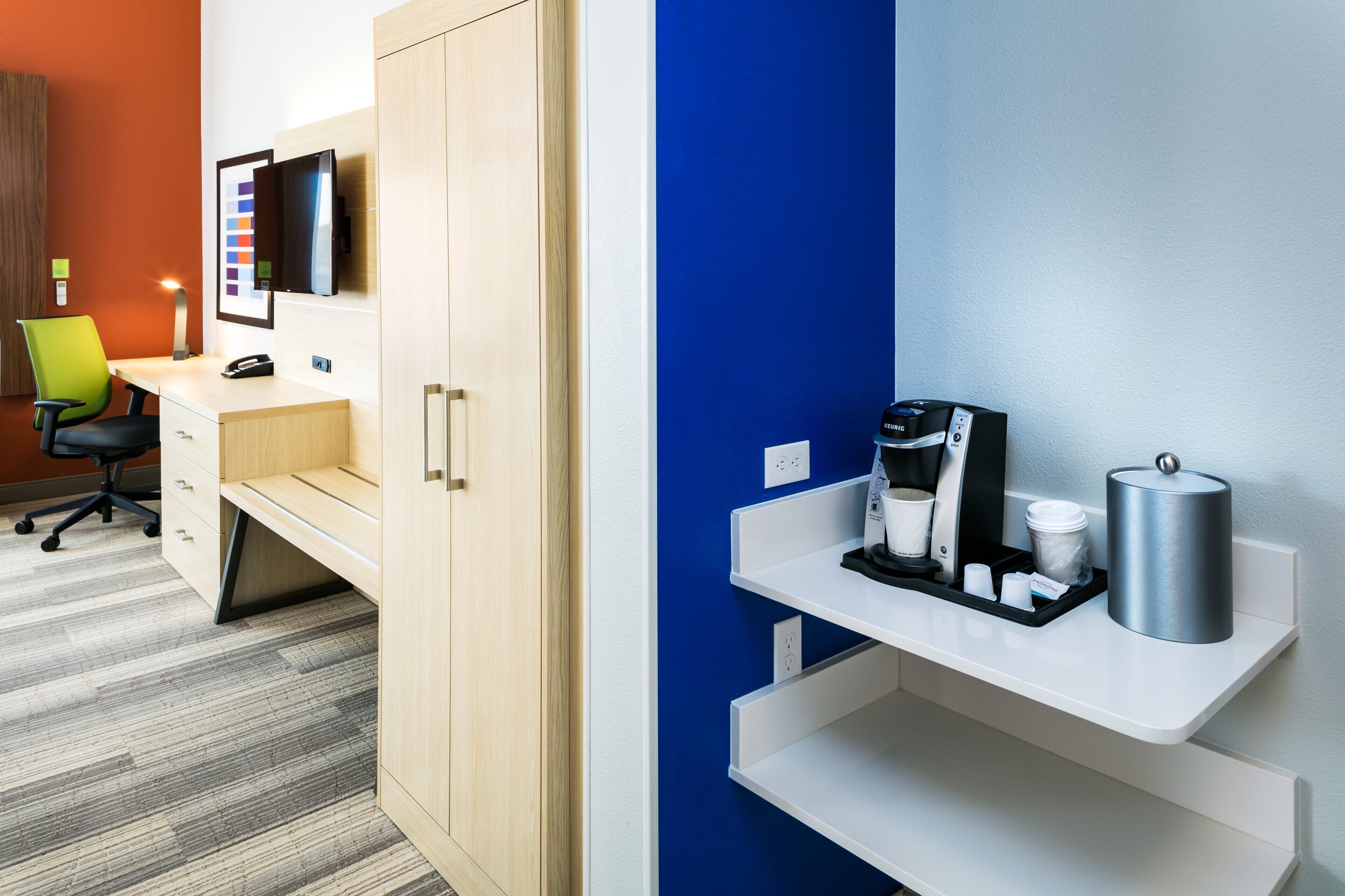 individually decorated, individually furnished, desk, laptop workspace