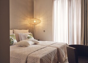 2 Schlafzimmer, Zimmersafe, Schreibtisch, Bügeleisen/Bügelbrett