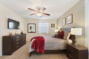Rumah (7 Bedrooms, 5 Bathrooms) | 7 kamar tidur dan didekorasi berbeda-beda
