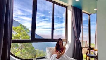 Moon Room | Minibar, phòng cách âm, truy cập Internet không dây miễn phí