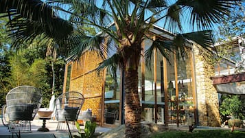 Fachada de la propiedad