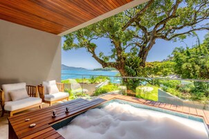 Ropa de cama de alta calidad y minibar 