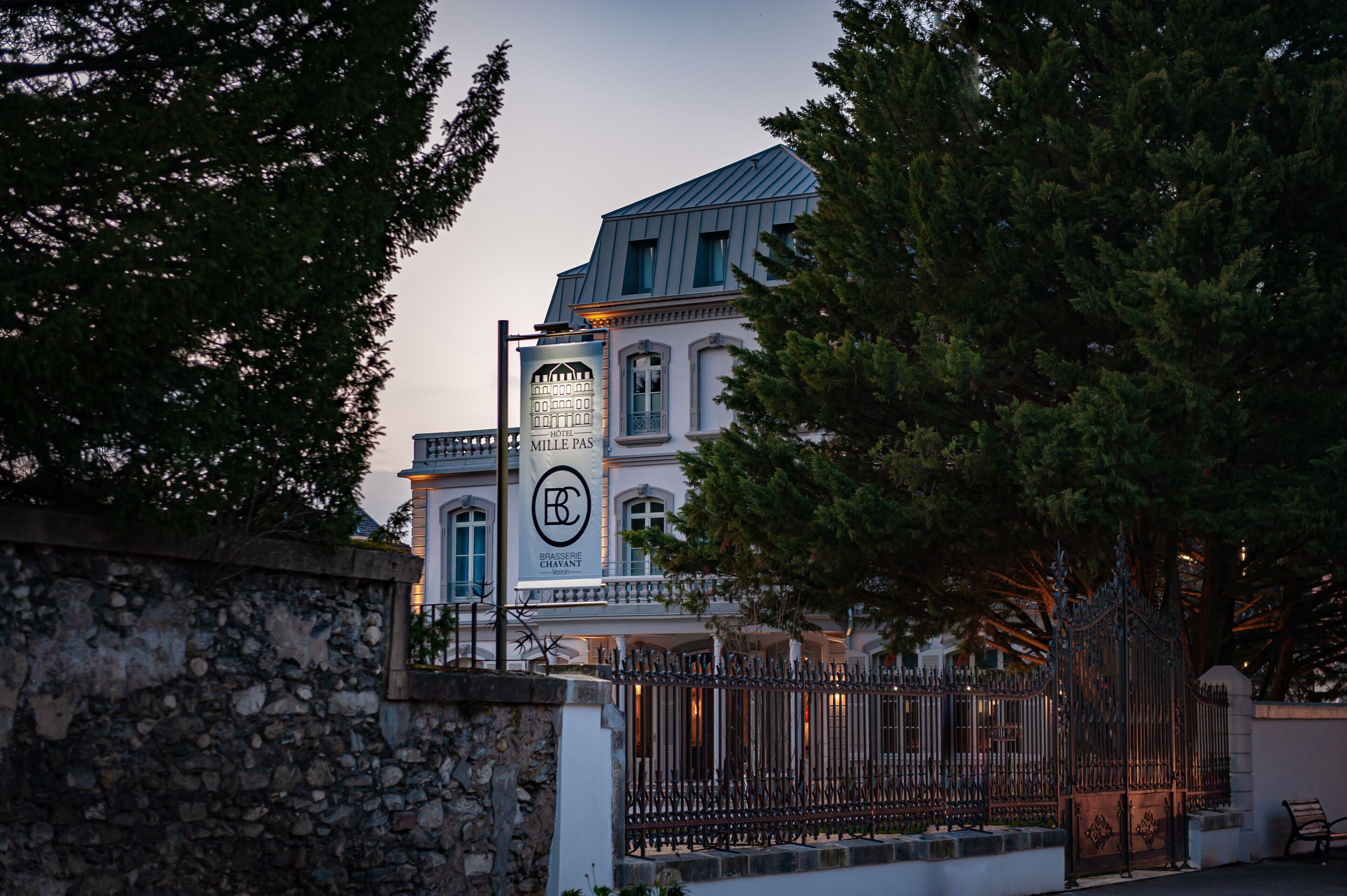 A historic building with a sign for "Brasserie Chavant."